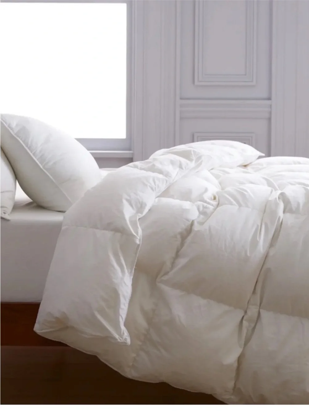 QUINCE Premium Down Alternative White Comforter - All Season King/Cal King -NWOT